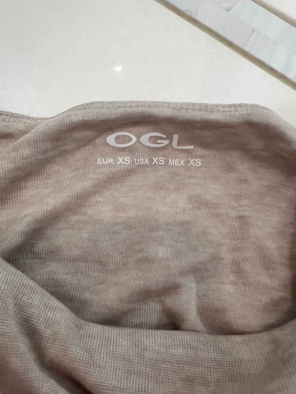 NWT!! OGL Neutral Beige Long-Sleeve Draped Women’s Top with built in bra - Picture 3 of 3